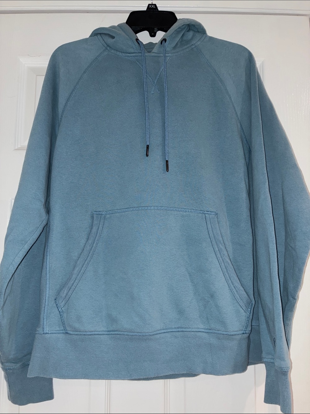 CHAMPION (EUC) Women’s Light Blue Pullover With Drawstring Hoodie, Size Medium.